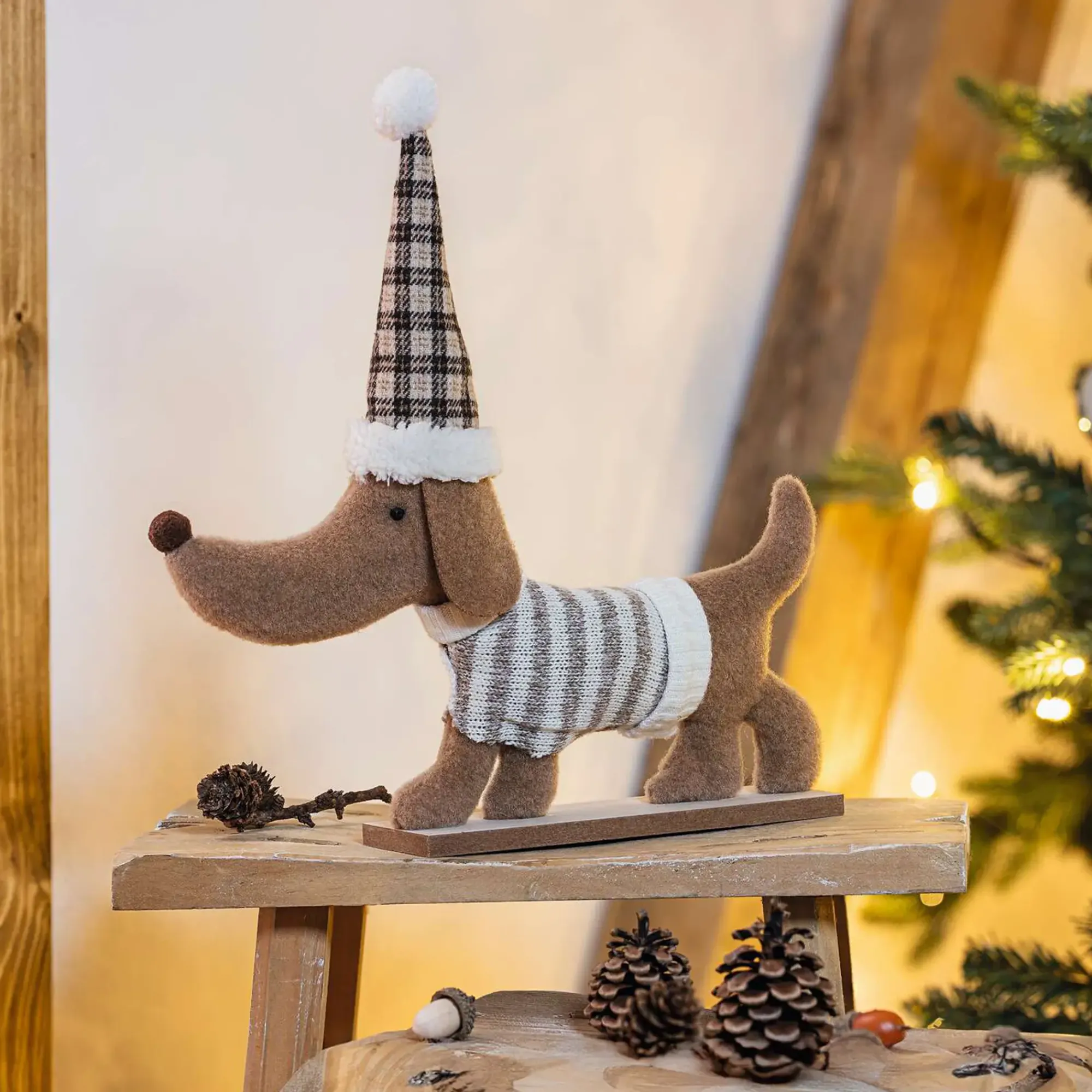 Weihnachtliche Dekofiguren|Frank Handels GmbH & Co. KG Dekofigur "Dackel mit Mütze"