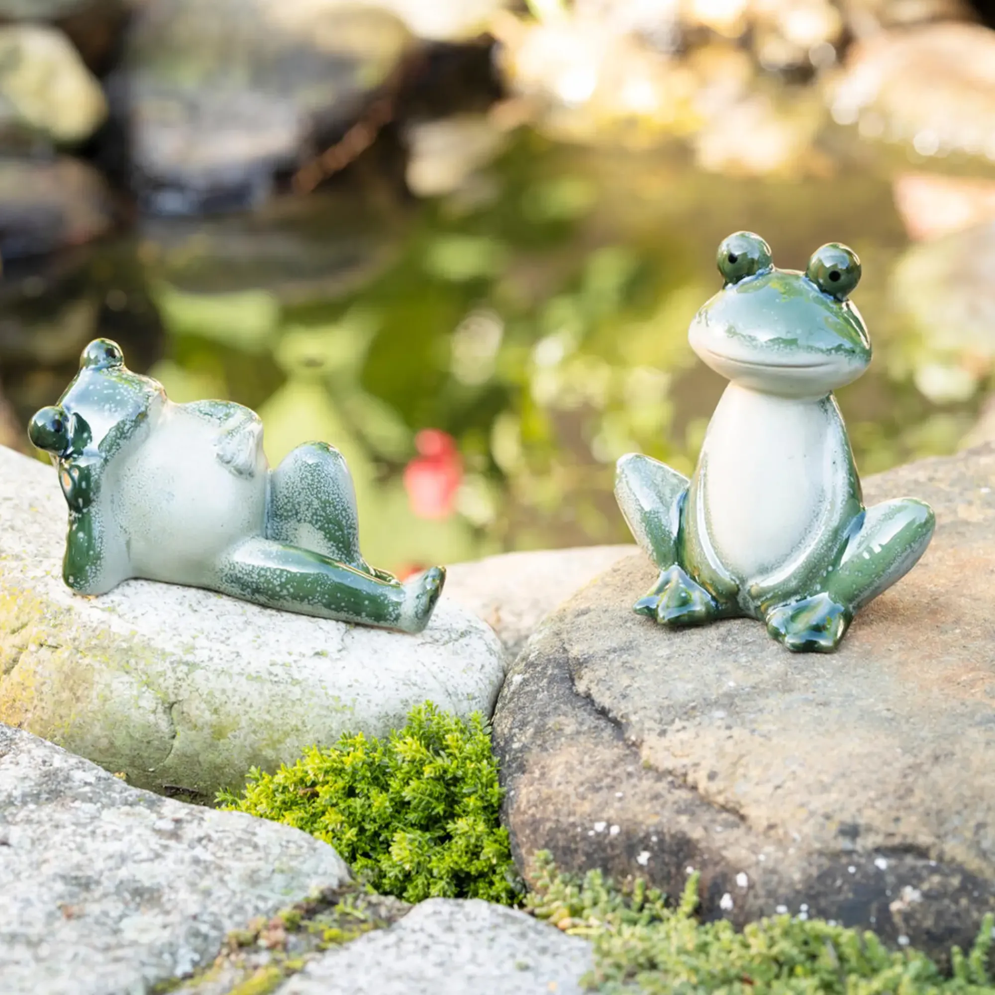 Gartenfiguren|Frank Handels GmbH & Co. KG Froschfreunde "Fred & Frieda", 2er Set