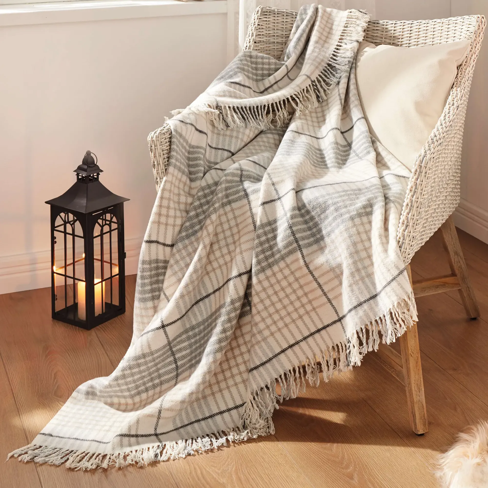 Weihnachtliche Kuscheldecken|Decken & Kuscheldecken|Frank Handels GmbH & Co. KG Kuscheldecke "Fringes"