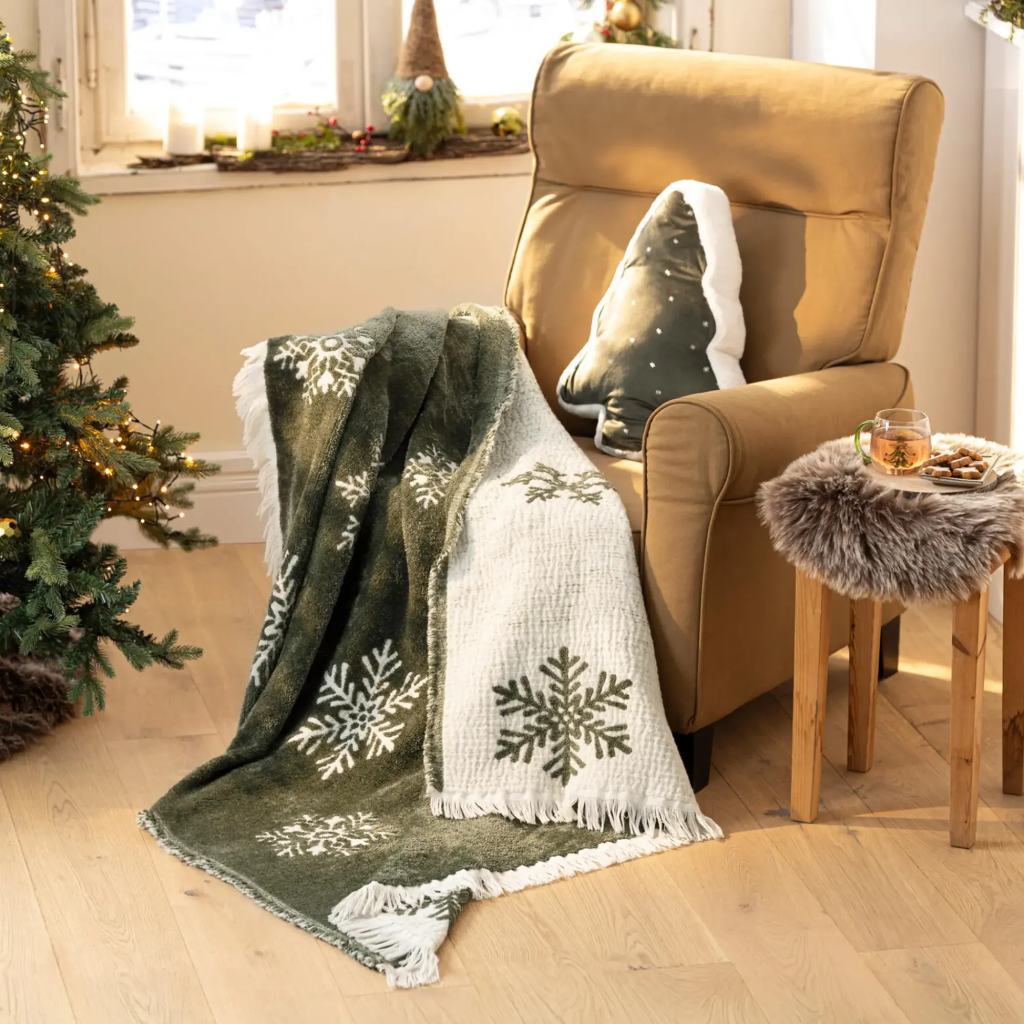 Weihnachtliche Kuscheldecken|Frank Handels GmbH & Co. KG Kuscheldecke "Schneeflocken"