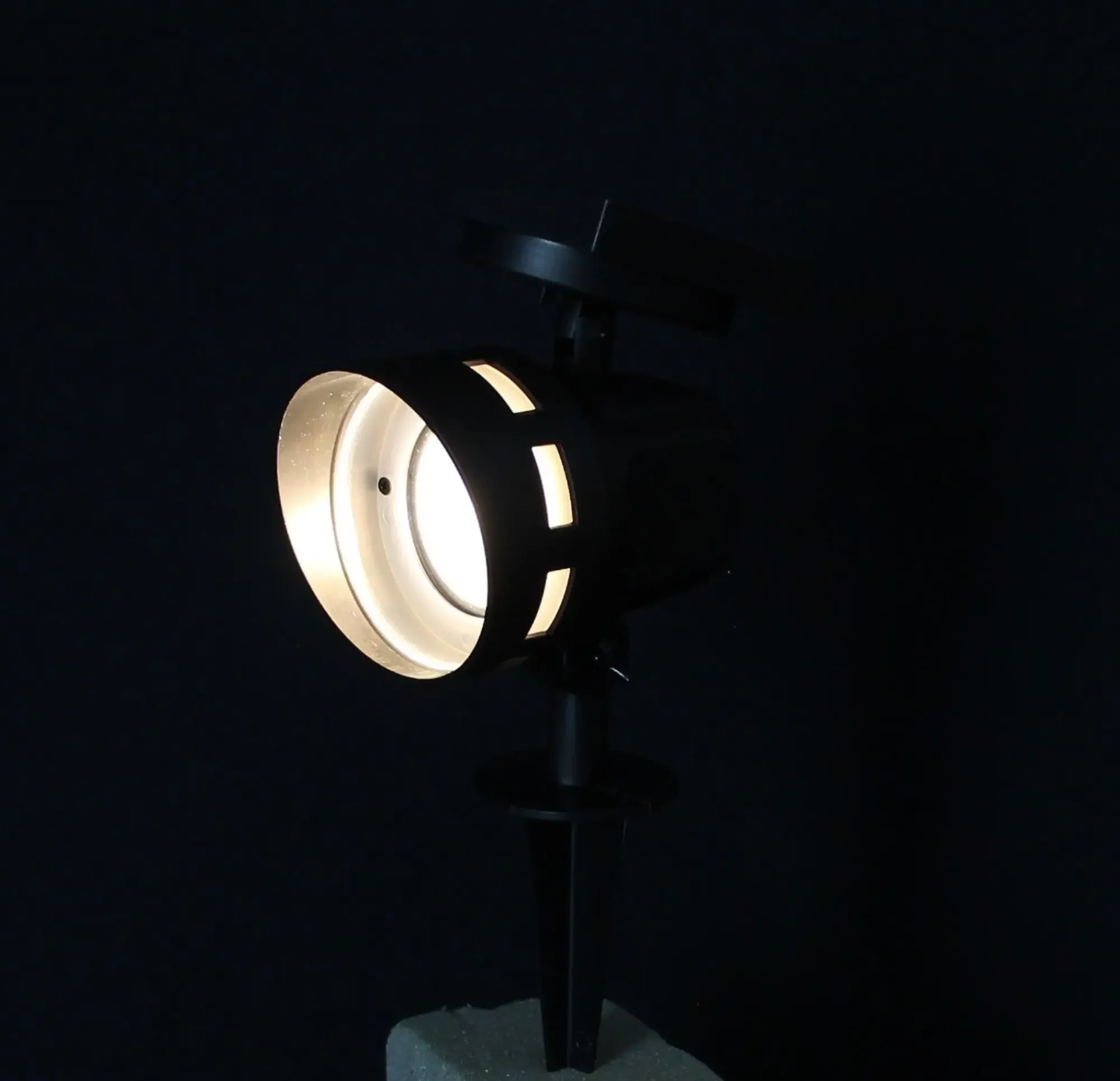 Solar-Beleuchtung|Frank Handels GmbH & Co. KG LED-Solarstecker "Spot"