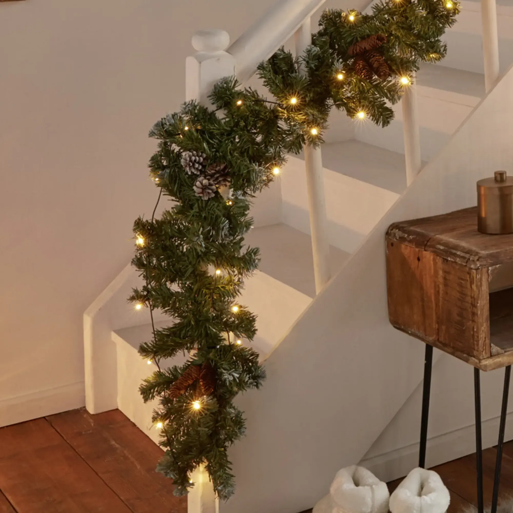 Weihnachtliche Led-Deko|Frank Handels GmbH & Co. KG LED-Tannengirlande "Winterwald"