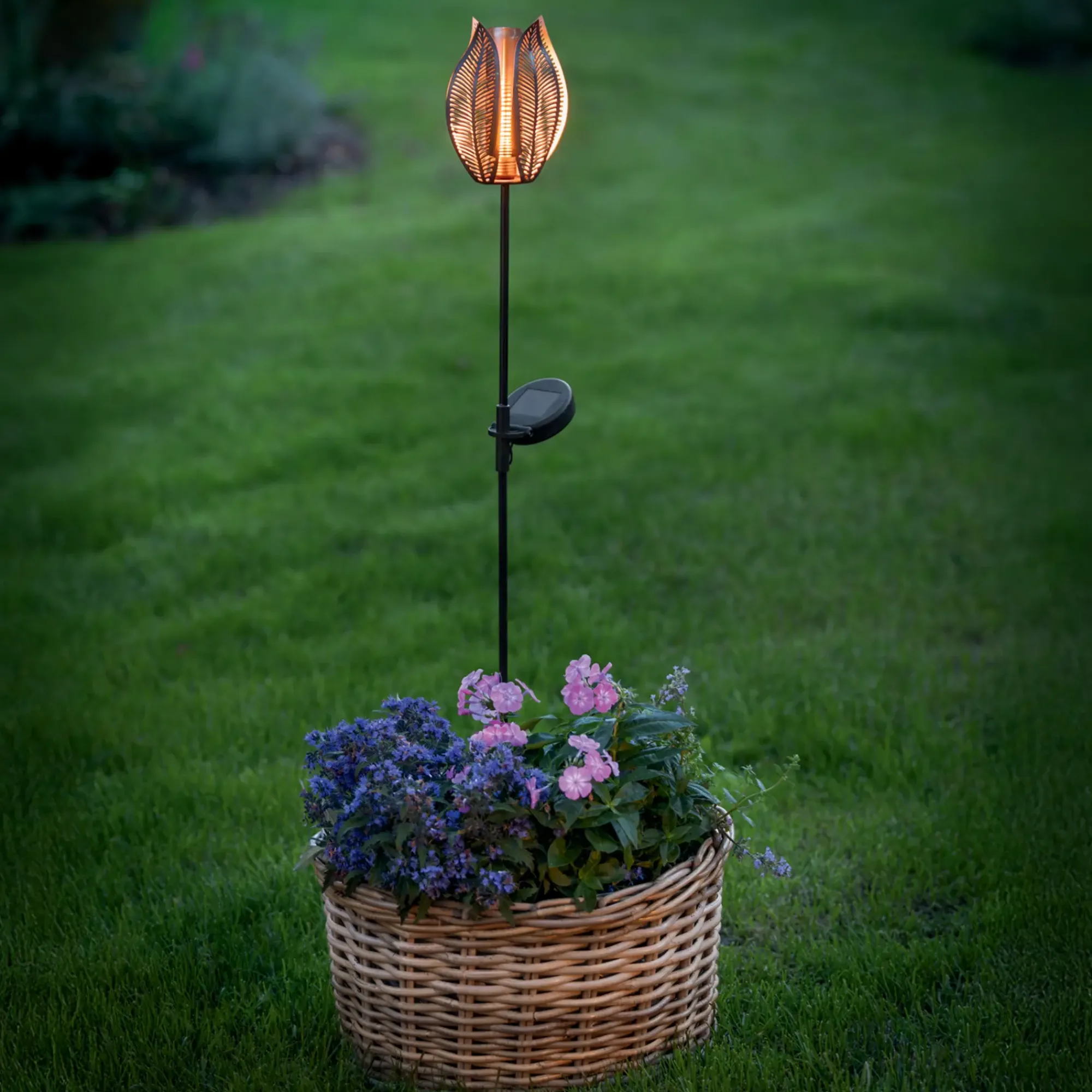 Solar-Beleuchtung|Frank Handels GmbH & Co. KG Solarstecker "Blume"